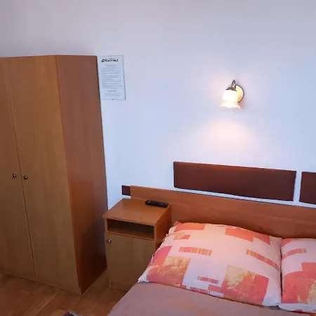 Koral Vendégház 3*
